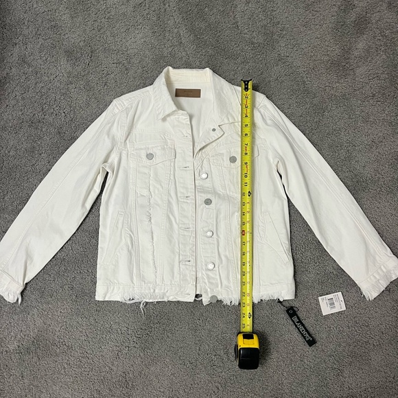 Blank NYC distressed denim jacket- soft white size Small - Picture 13 of 14